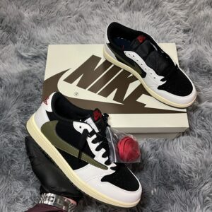 Nike Dunk Travis Scott (Black Olive)