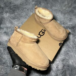UGG (Bruin)